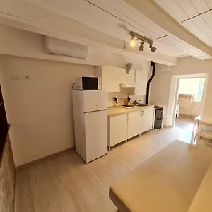 https://al-castello-aeroporto-delle-marche.riccione-hotels.org